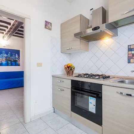 Guesthost - Cozy Near Lanfranchi Stadium Apartment *