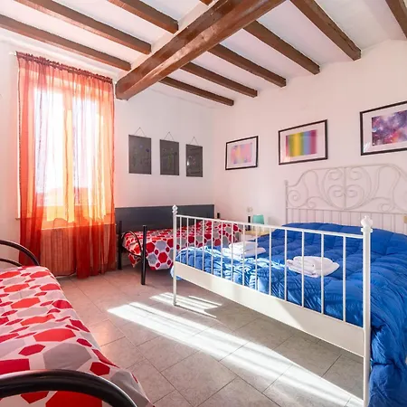 Guesthost - Cozy Near Lanfranchi Stadium Parma