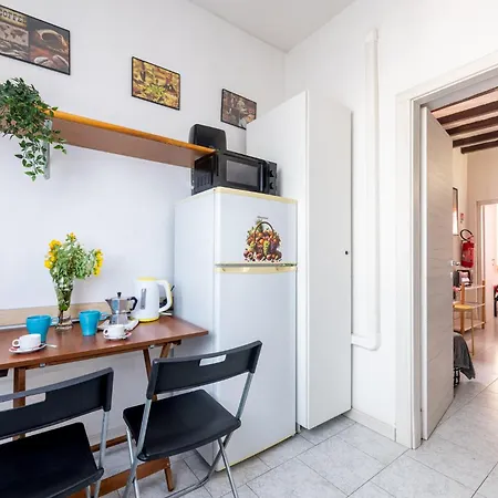 Apartment Guesthost - Cozy Near Lanfranchi Stadium