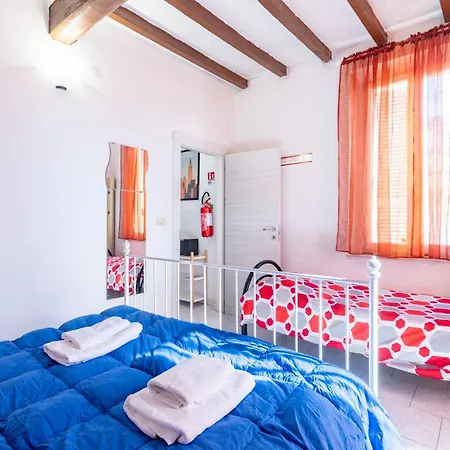 Apartment Guesthost - Cozy Near Lanfranchi Stadium
