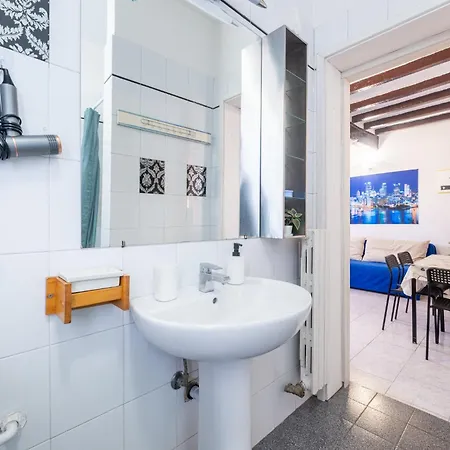Apartment Guesthost - Cozy Near Lanfranchi Stadium